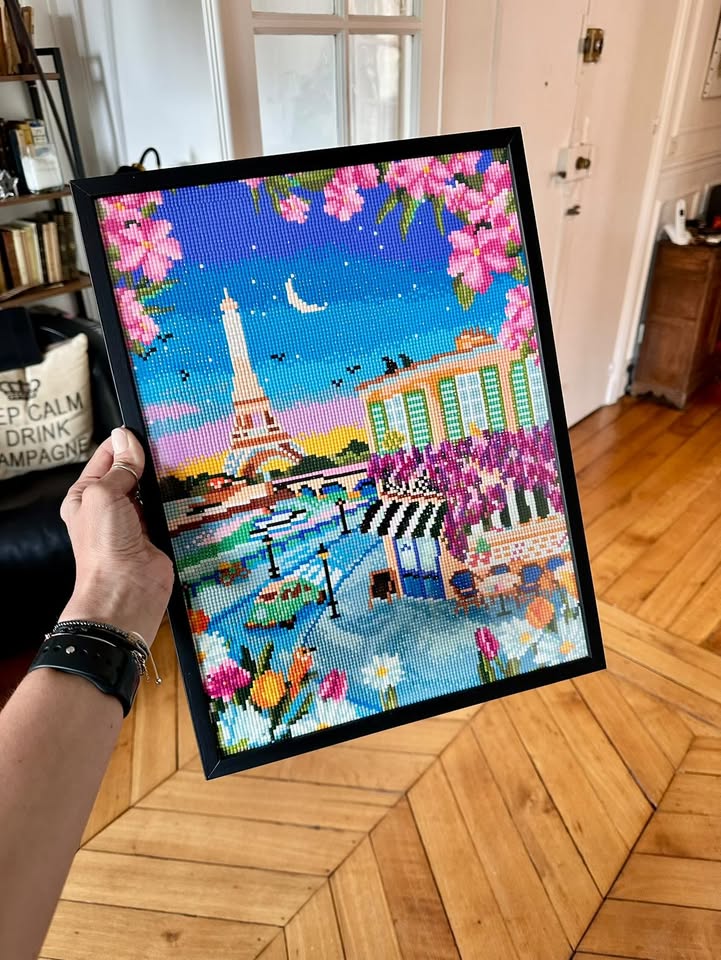 🌙 Paris sous la nuit – Une nouveauté pleine de charme pour vos moments de détente - Ma Ville en Diamant